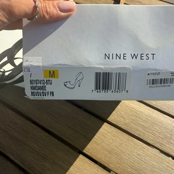 Nine West Dannee Silver Glitter Platform Pumps Heels - Picture 2 of 6